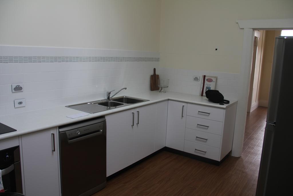 Mentor Chambers Apartment Bed & Breakfast Уест Уайлонг Стая снимка