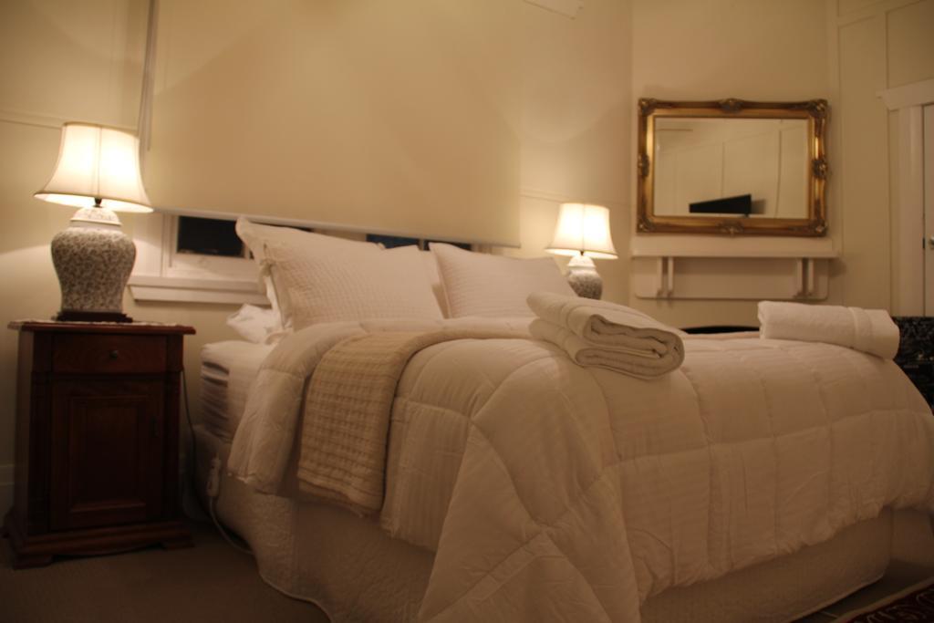 Mentor Chambers Apartment Bed & Breakfast Уест Уайлонг Стая снимка