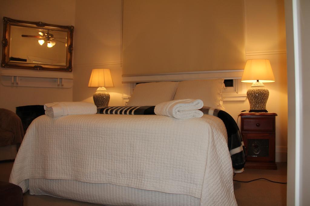 Mentor Chambers Apartment Bed & Breakfast Уест Уайлонг Стая снимка