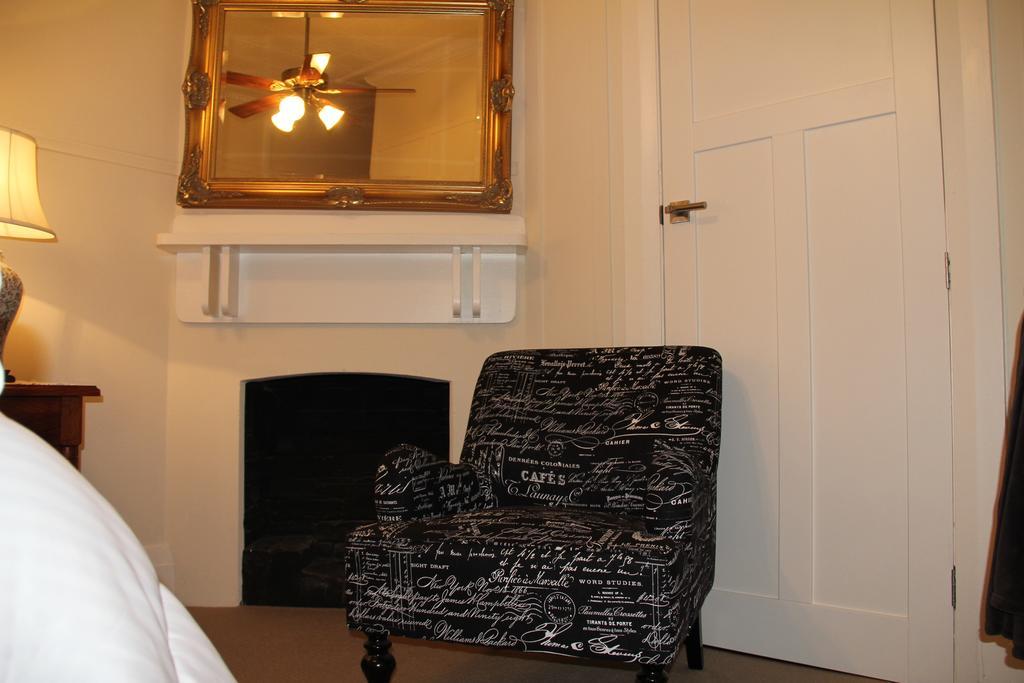 Mentor Chambers Apartment Bed & Breakfast Уест Уайлонг Стая снимка